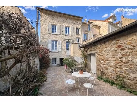 maison 5 pièces 150 m²