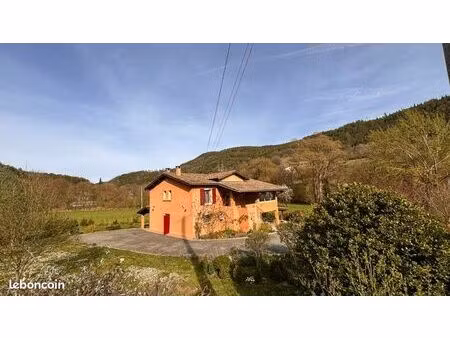 maison familiale de 125m2 sur 1500m2 de terrain