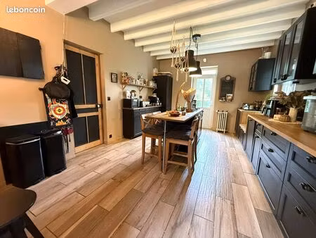 maison 6 pièces 166 m²