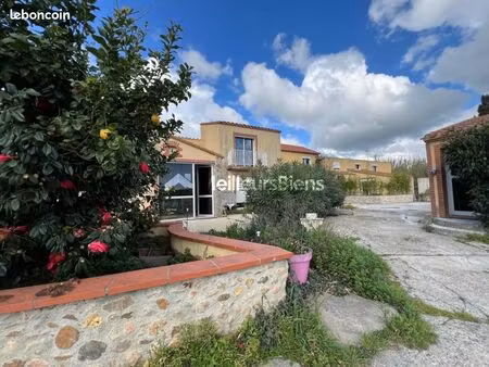 propriété 10 pièces 262 m²