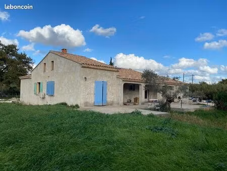 villa 180 m2 sur terrain 2300 m2