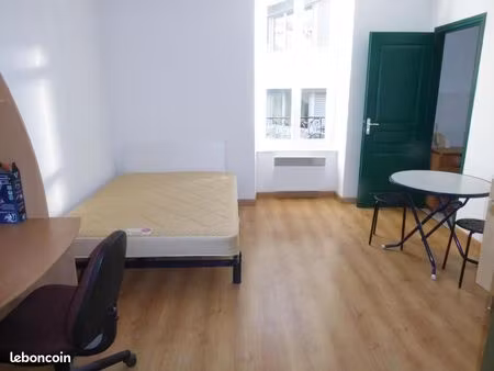 studio 1 pièce 19 m²