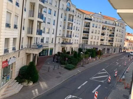 location t2 meublé caluire 32 m2 690 charges comprises