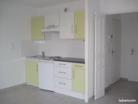 t2 38 m² avec terrasse + garage