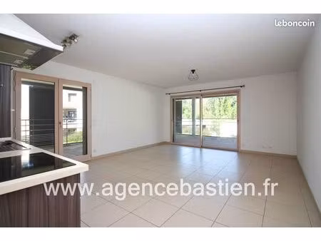 appartement 3 pièces 69 m²