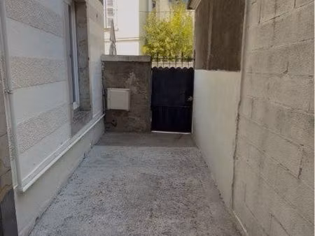 appartement f2 + cave + terrasse commune
