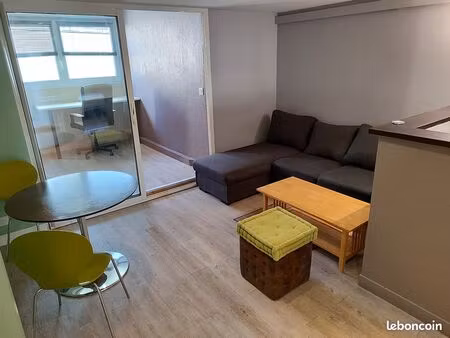 t2 meublé proche université - 40m² - libre de suite