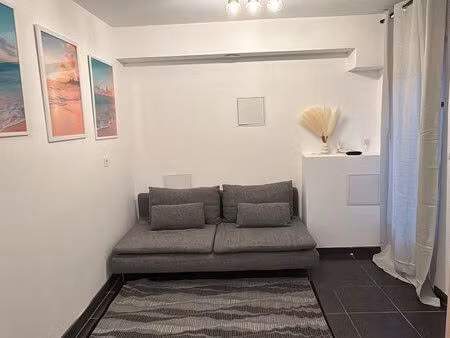 studio avec chambre séparée