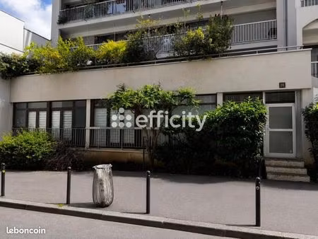 local bureaux 109 m²
