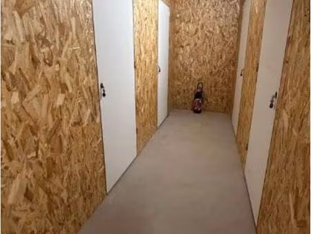 box de stockage / garde meuble / cave de stockage