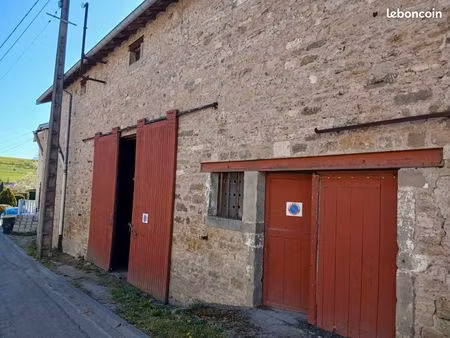 hangar   grange a rénover