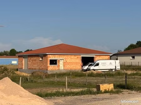 local entrepôt