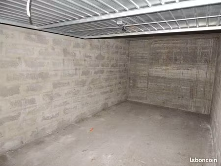 parking/box 16 m² annonay