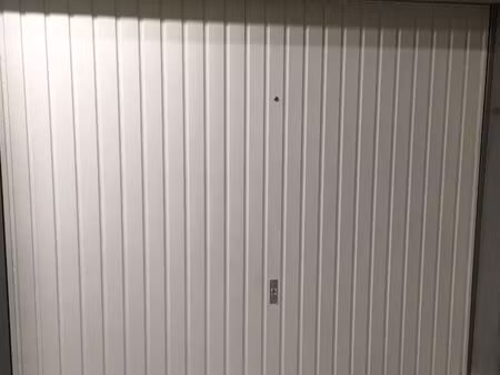 grand garage simple fermé 26 m2