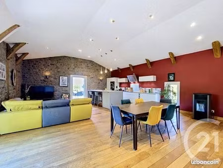 maison 5 pièces 199 m²