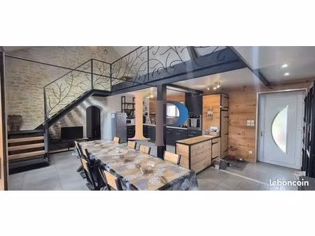 maison 4 pièces 156 m²