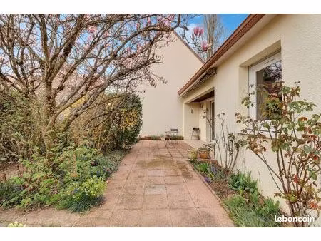 maison 5 pièces 111 m²