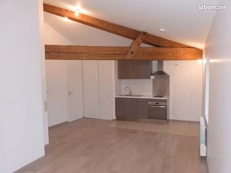 champagne centre studio