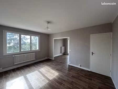 appartement 3 pièces 74 m²