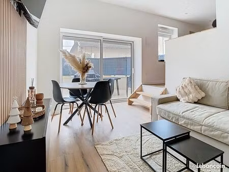t2 duplex meublé