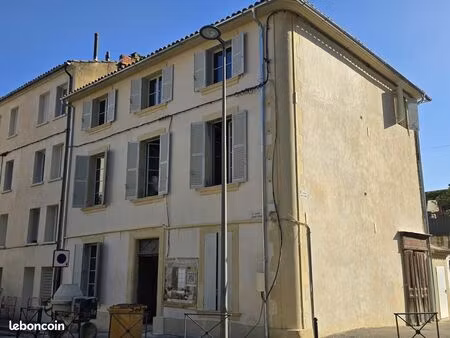 immeuble 12 pièces 281 m²