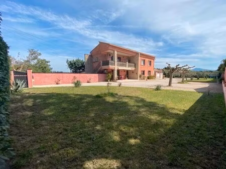 ? ensemble immobilier de 240 m² – 2 logements indépendants – terrain 2 500 m²