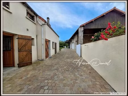 studio calme avec parking | proche rer c et centre-ville