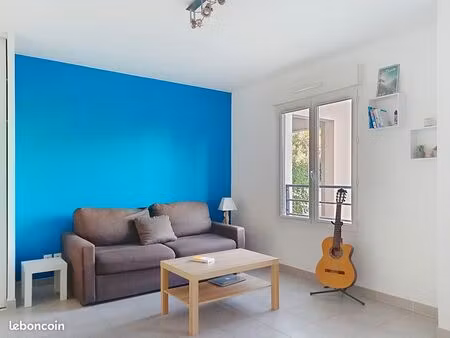 studio 1 pièce 32 m²