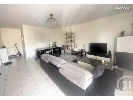 appartement 3 pièces 65 m²