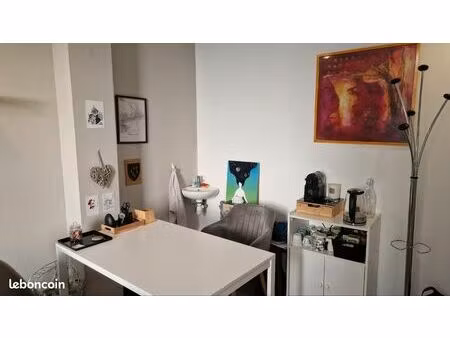 cabinet thérapeute à sous louer