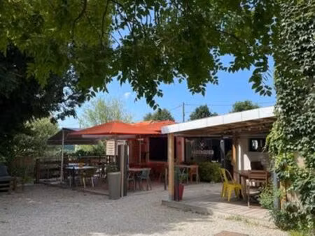 restaurant et poissonnerie