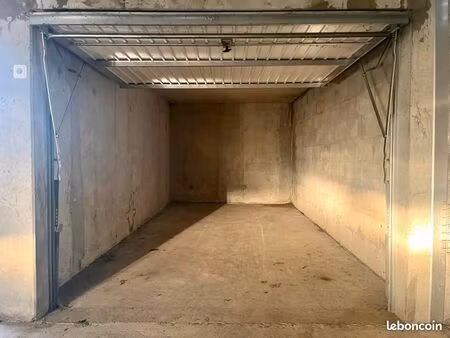 parking/box 15 m² divonne-les-bains