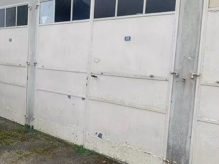 à louer garage / box fermé / place de parking