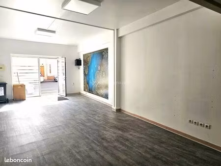 local commercial 57 m² albi