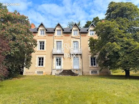 propriété 8 pièces 277 m²