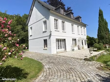 propriété 5 pièces 189 m²