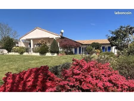 loue maison meublée plain pied 4 chambres 184 m²