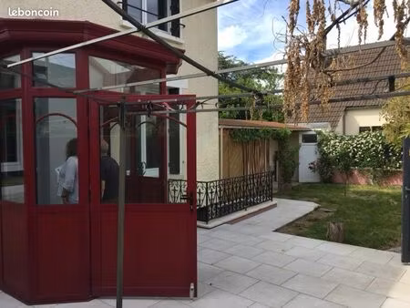 jolie maison t4 centre de véron