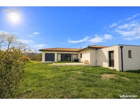 villa 4 chambres sur grand terrain