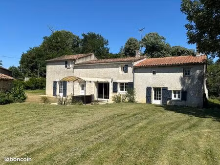 maison ancienne vouillé