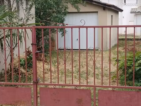 garage avec terrain