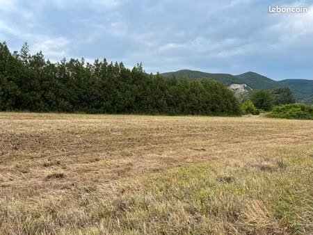 terrain 342 m² cruas