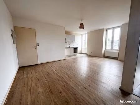 appartement t3 bressuire