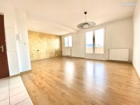 caluire proximité bourg - t3 - 62 m² - 2 chambres - balcon - vue panoramique - 4e et derni