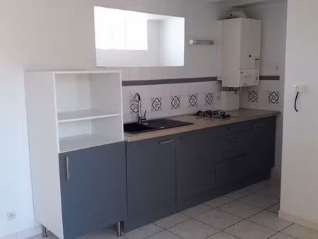 t2 40m2 proximité zi nord iut et hôpital