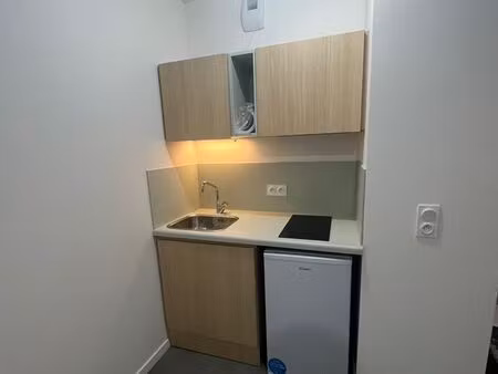 joli studio dans résidence neuve