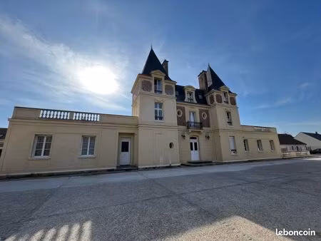 appartement 3 pièces 80 m²