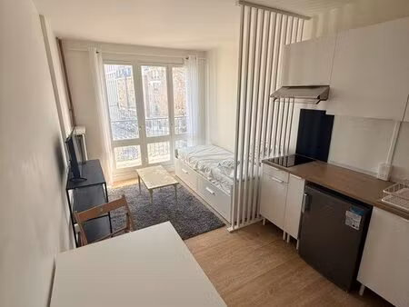 studio rénové à louer