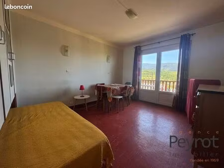 studio 1 pièce 28 m²