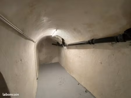 cave de 12m2 - paris 10